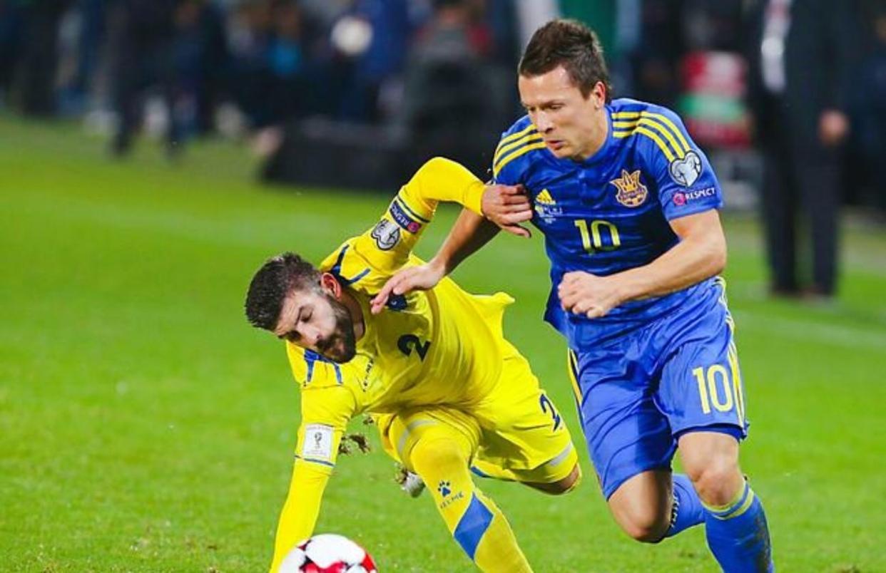 包含希腊客场险胜科索沃，欧预赛出线形势稍有起色的词条