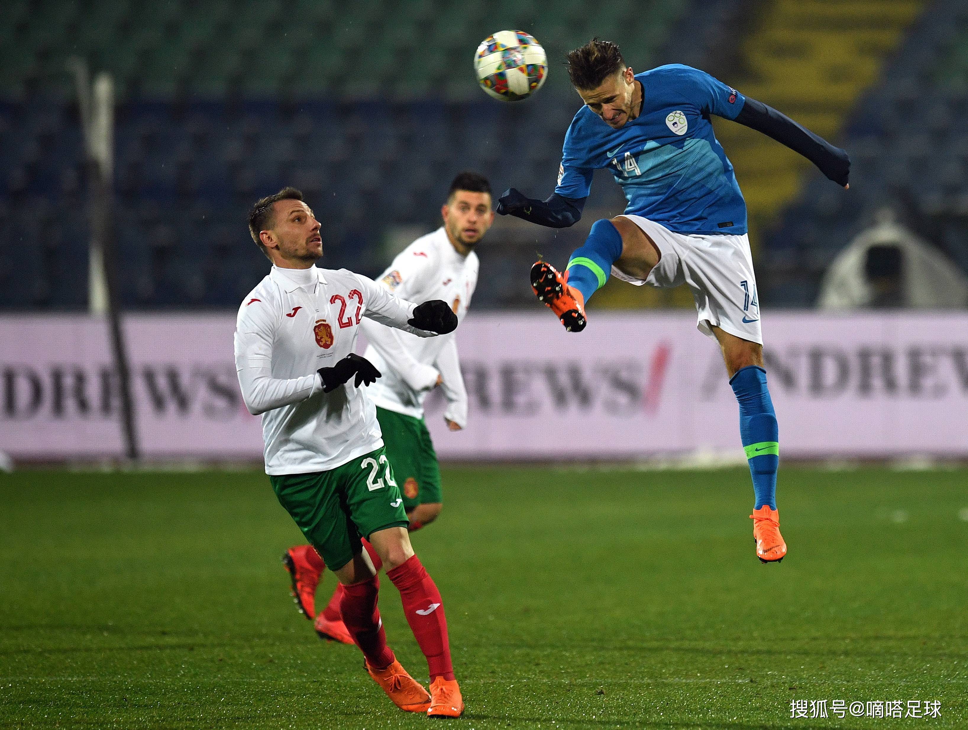 包含希腊客场险胜科索沃，欧预赛出线形势稍有起色的词条