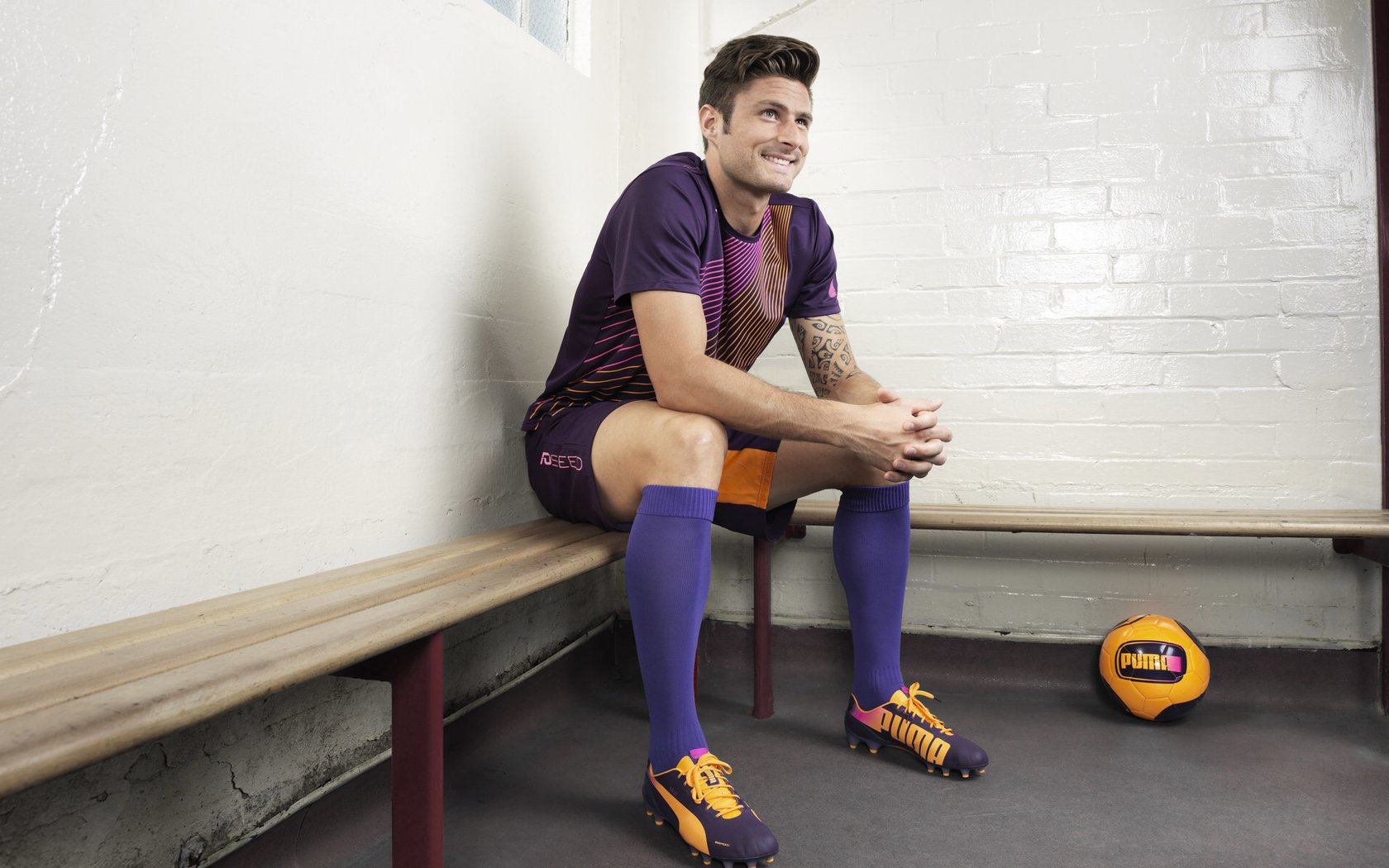 跨界统治，当湖人完胜国王，莫兰特在欧冠接管比赛