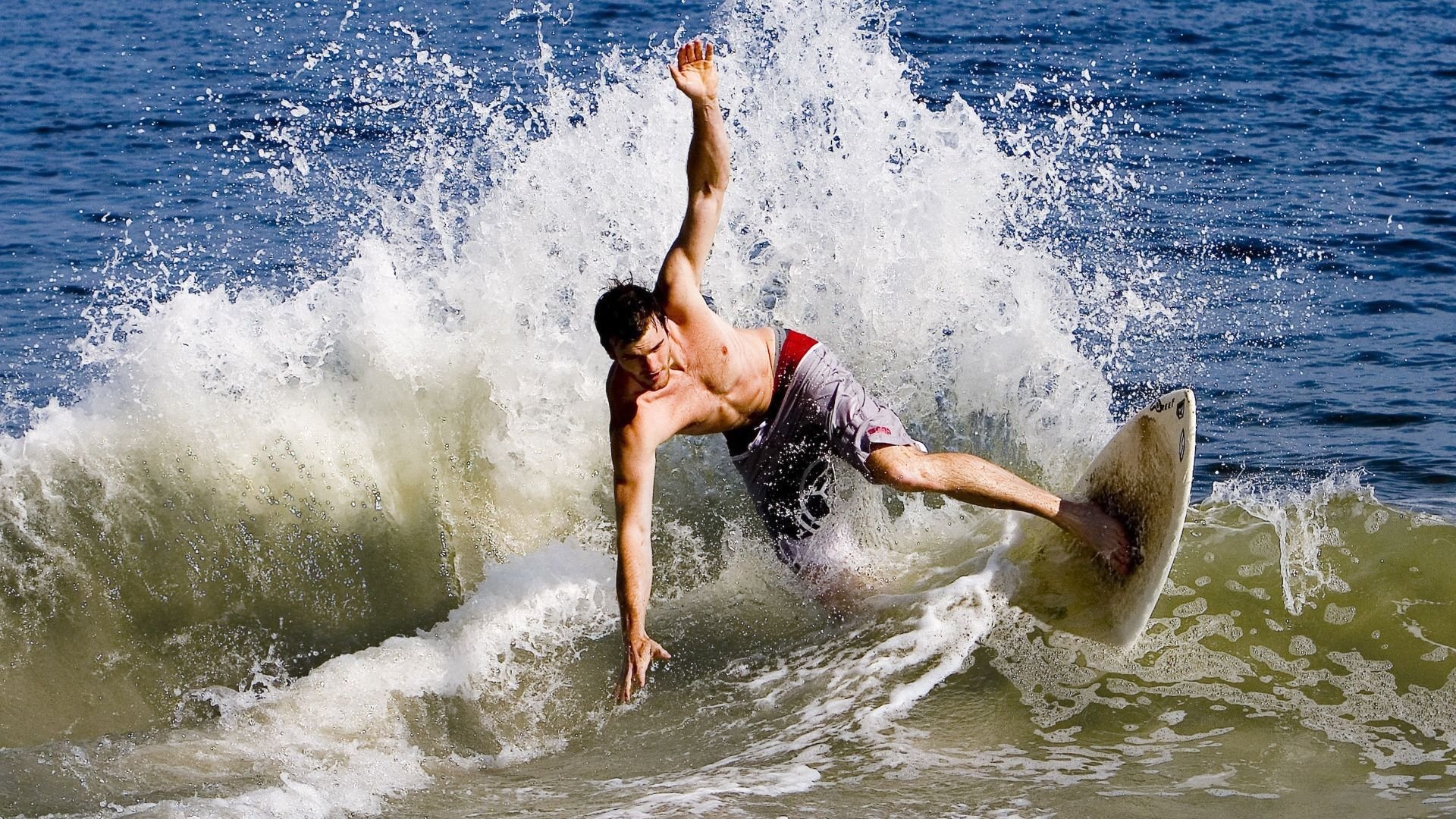 韩国队力克马来西亚队，安赛龙惊艳四座，一场技术与意志的羽球盛宴